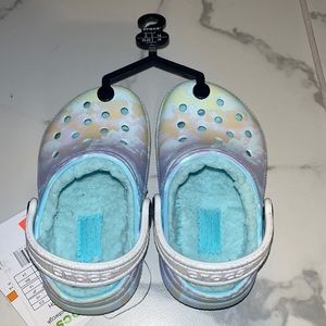 Brand new toddler crocs size 6
